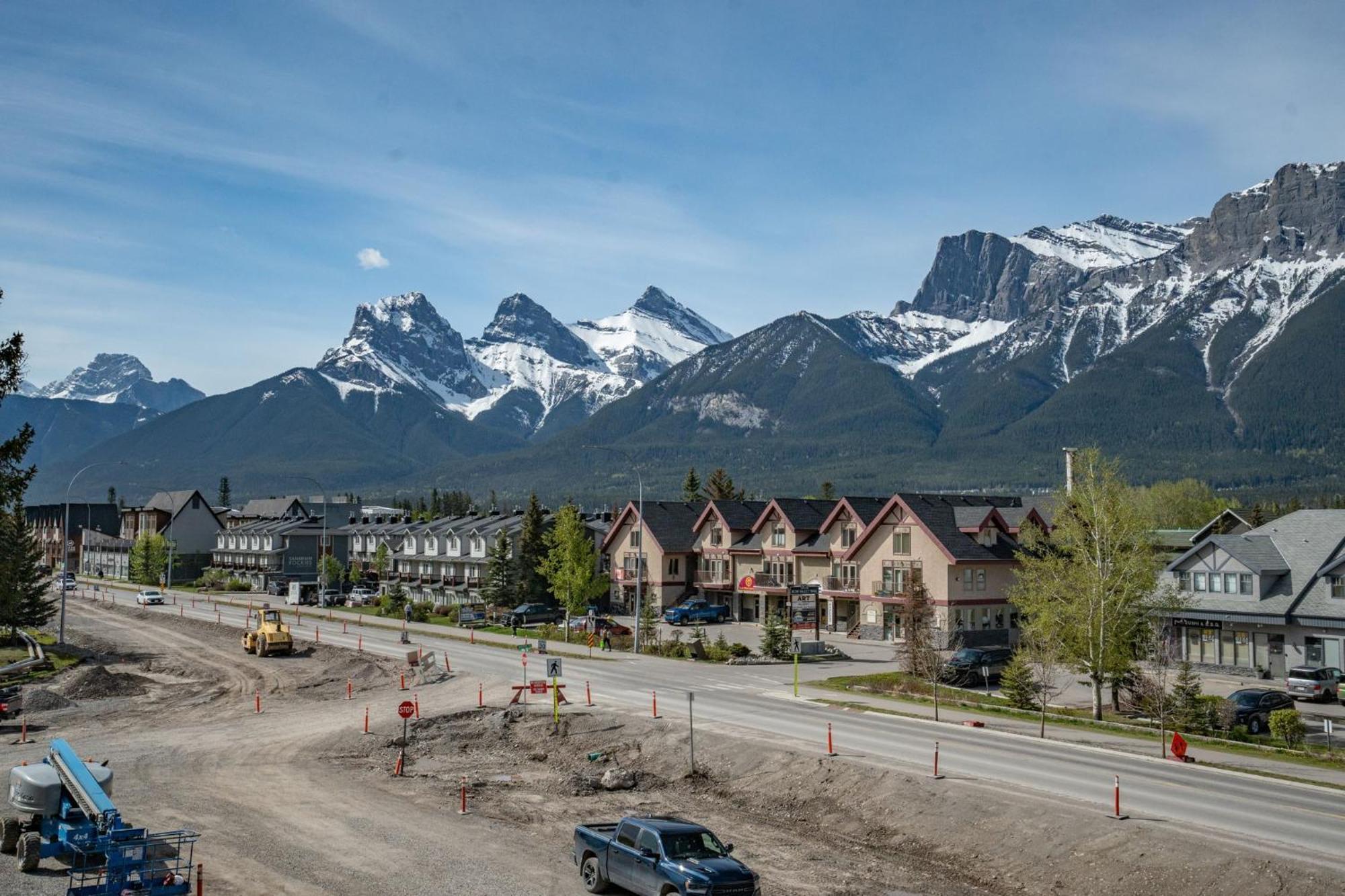 Raven'S Peak 105 - Ultra Luxe Mountain Retreat Villa Canmore Eksteriør billede
