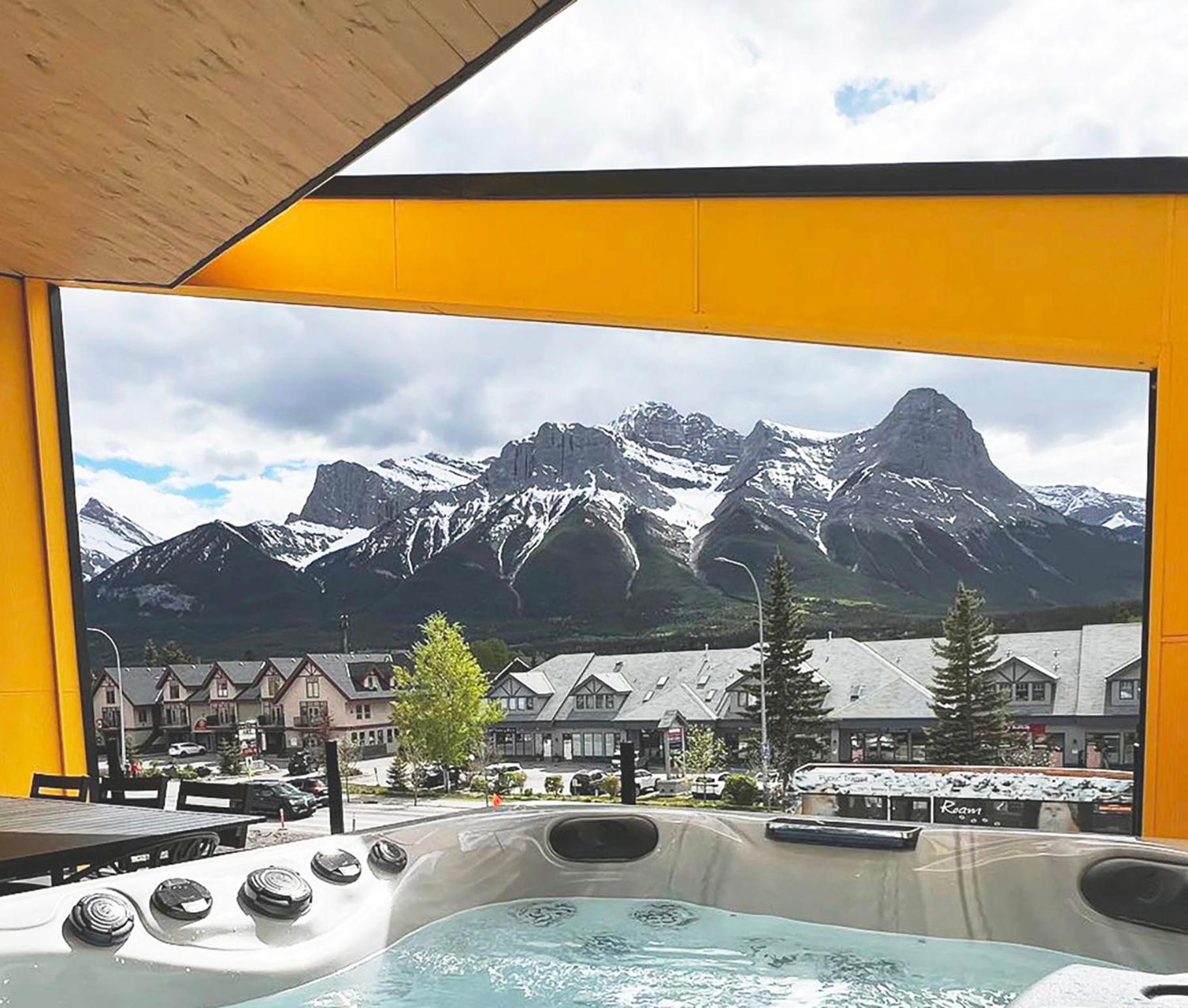 Raven'S Peak 105 - Ultra Luxe Mountain Retreat Villa Canmore Eksteriør billede